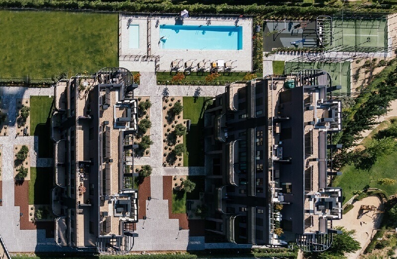 Urbanización piscina