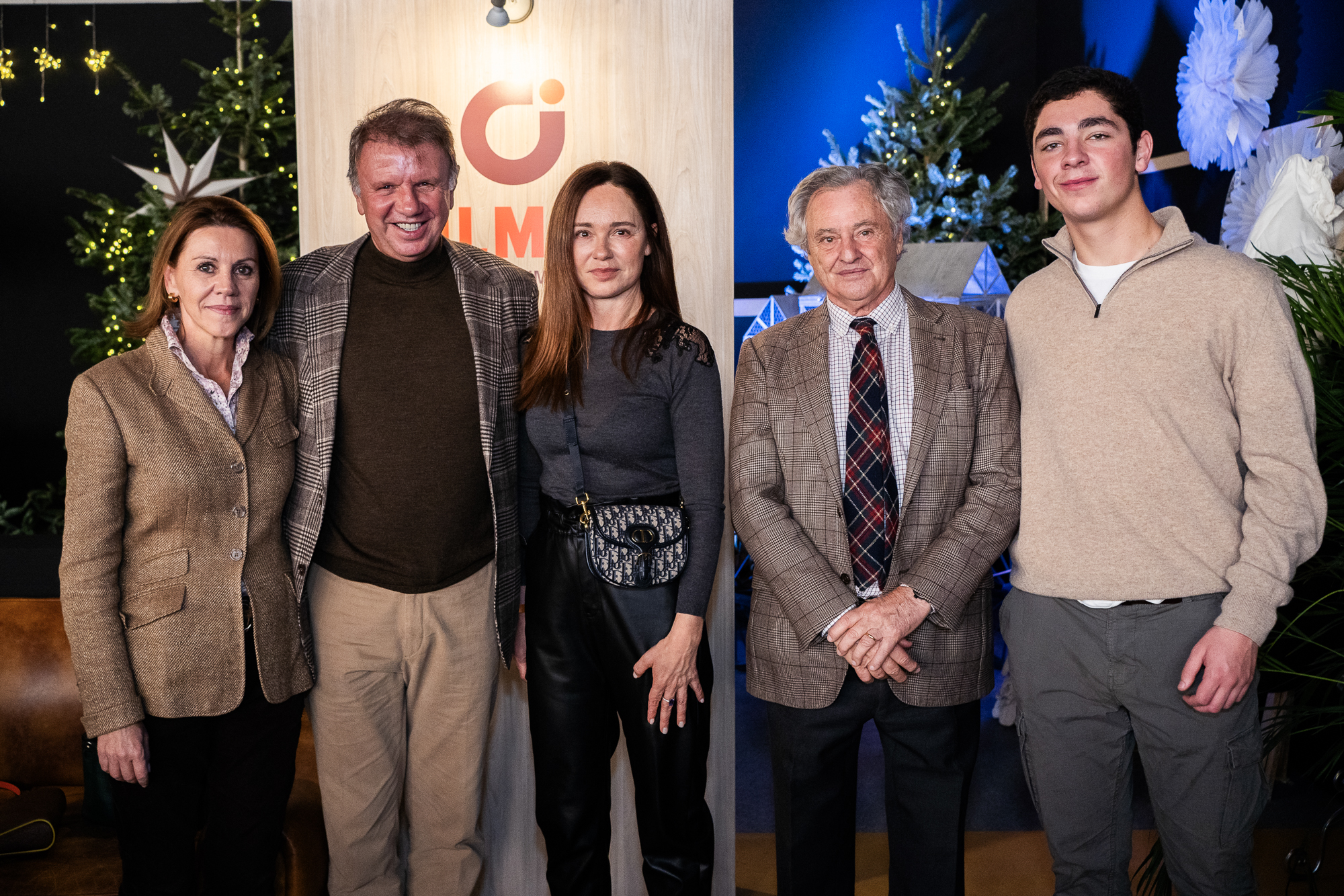 Jesús Gil con María Dolores de Cospedal, Ignacio López del Hierro, Lucía Díaz y Jesús Gil Díaz